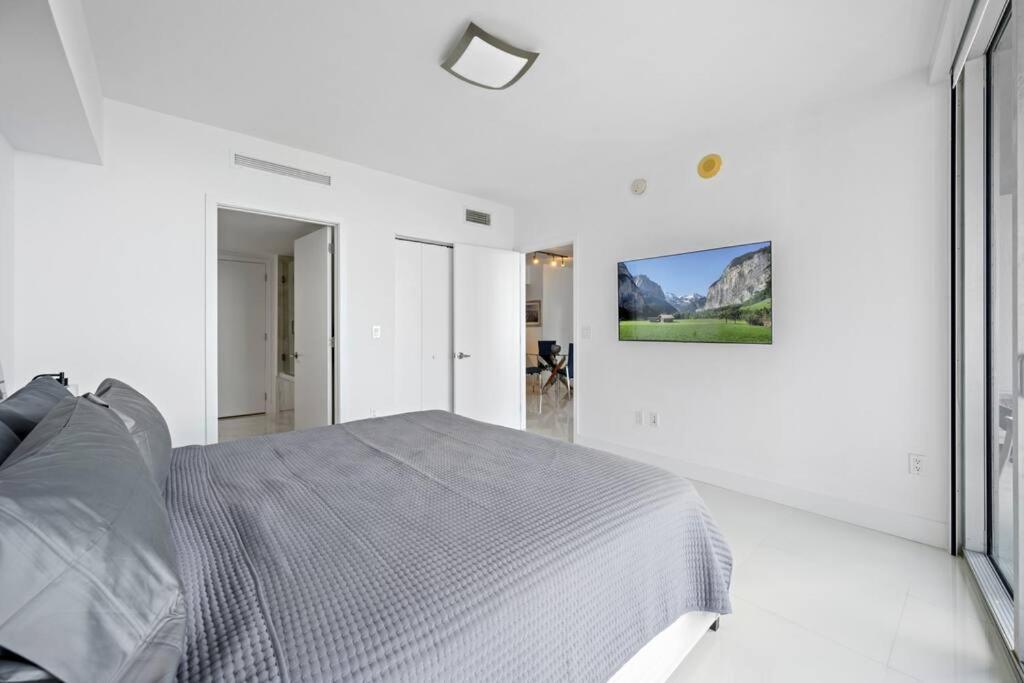 W East High Water View Apartamento *