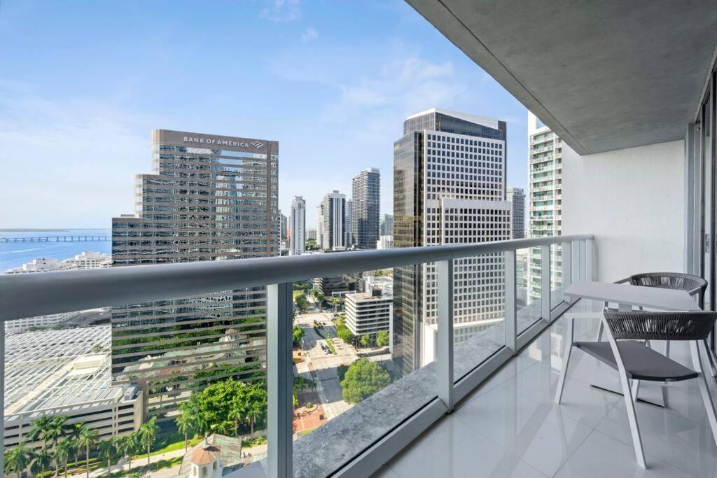W East High Water View Apartamento